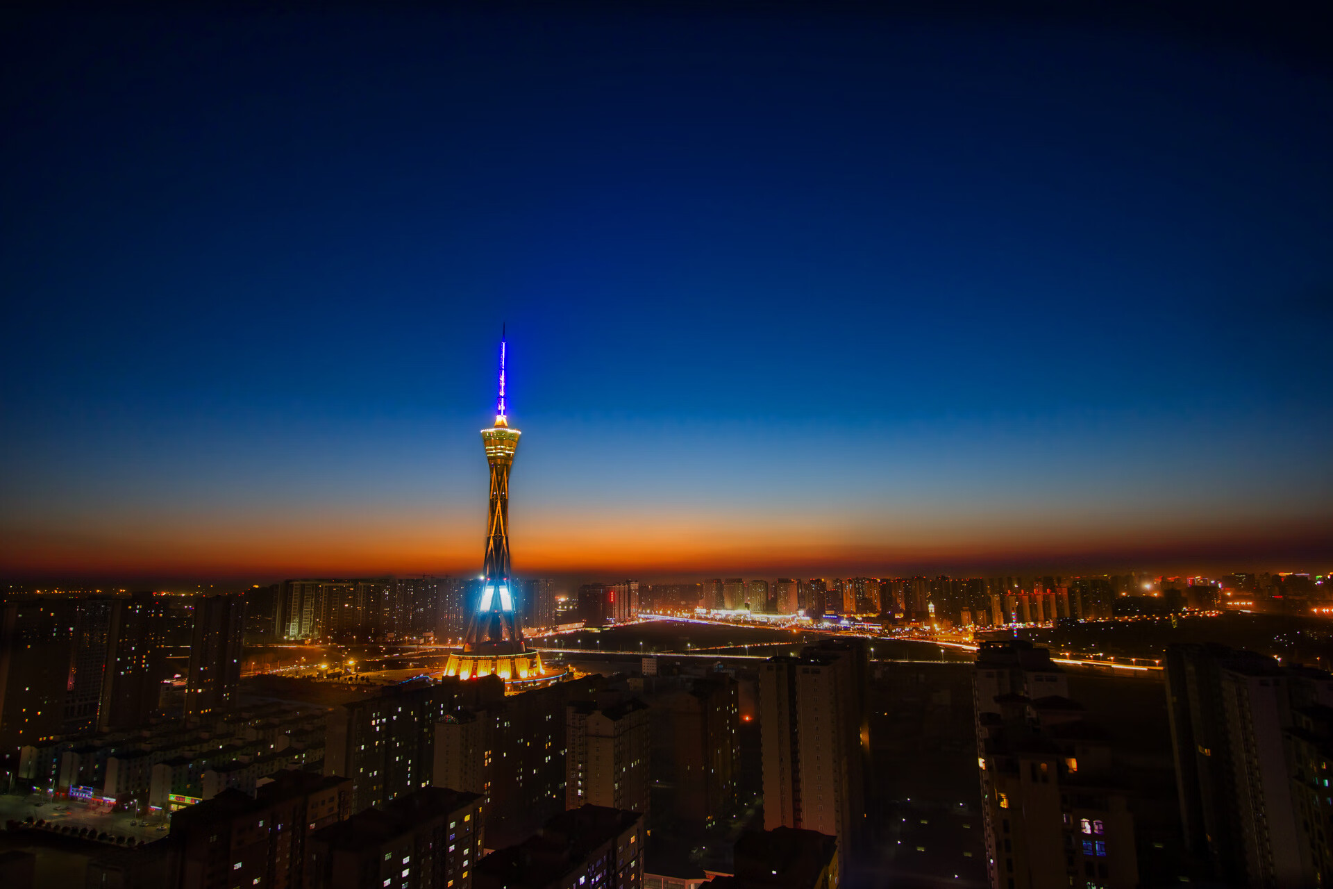 冰与火的史诗，当北欧童话撕裂现代足球的精密机器—2026世界杯挪威奇袭英格兰，莫德里奇用魔笛吹响旧王挽歌